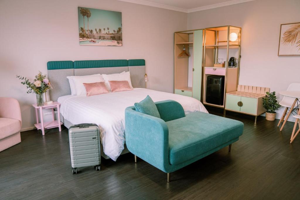 PRIVATE SUITE