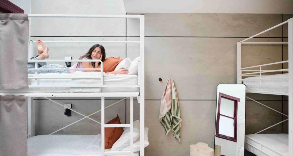 SHARED SUITE